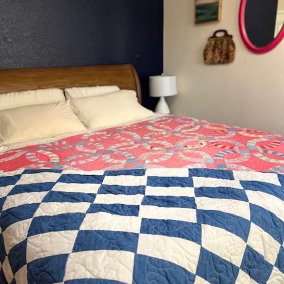 Vintage Pink Double Wedding Ring Quilt - Picture 7 of 7